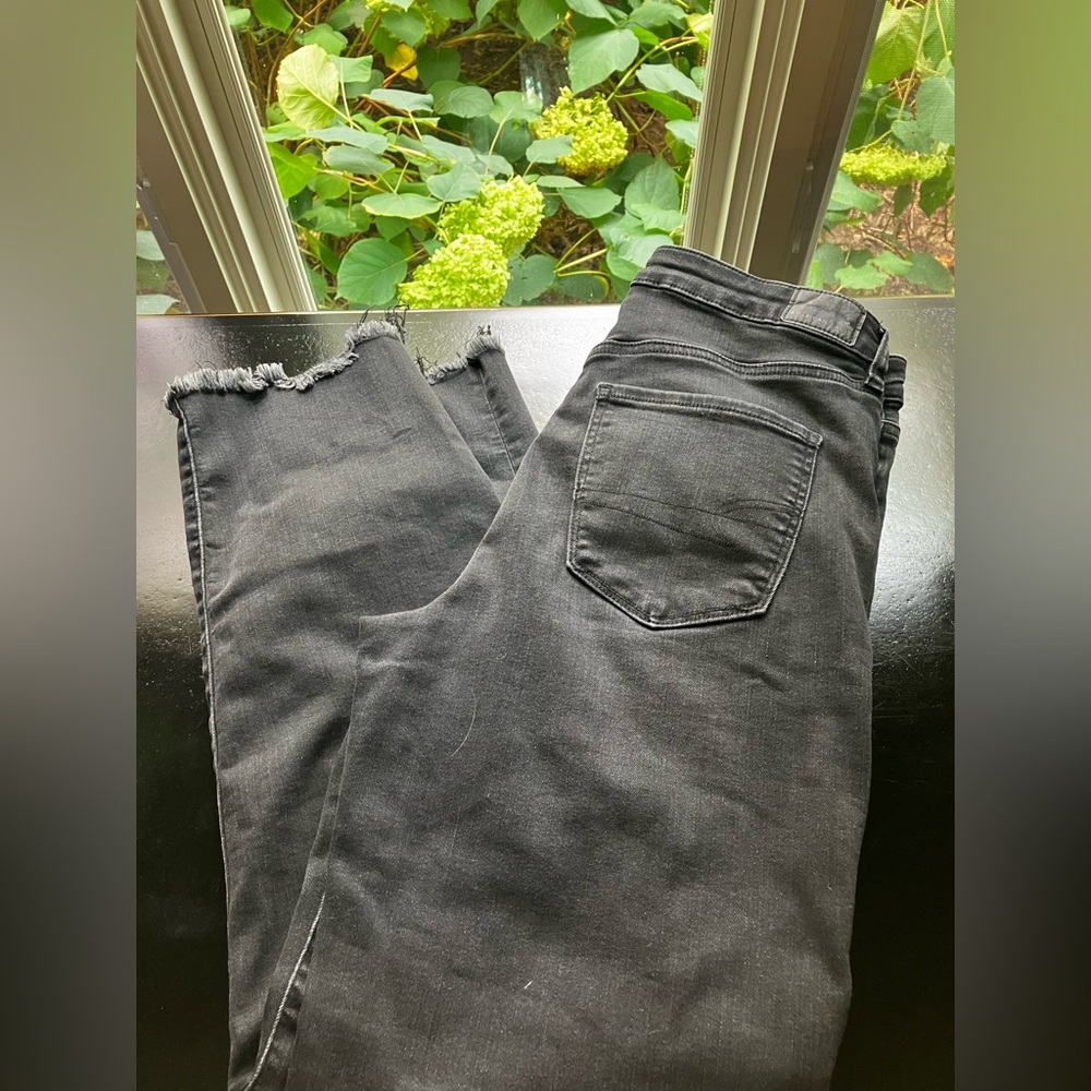 American Eagle Outfitters Black Denim 10 slim straight next level stretch